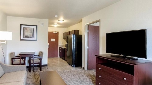Cobblestone Hotel & Suites - Torrington - image 33