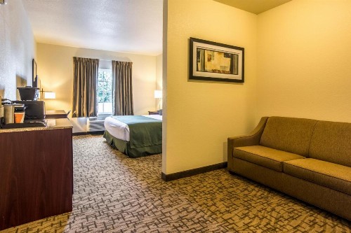 Cobblestone Hotel & Suites - Torrington - image 38