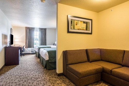 Cobblestone Hotel & Suites - Torrington - image 41