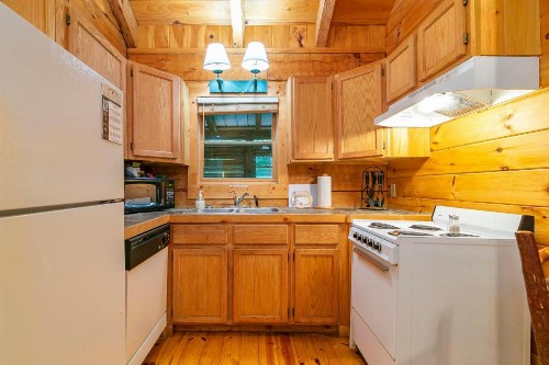 Dancing Bear Lodge - image 5