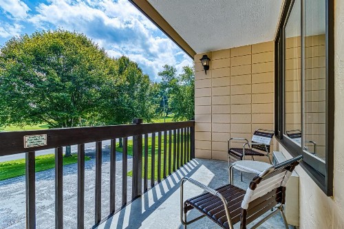 Highland Manor Inn - image 11