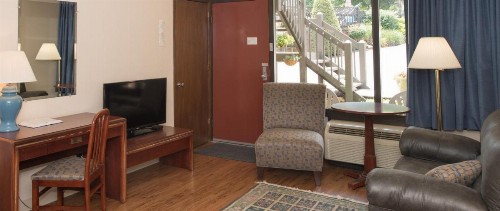 Highland Manor Inn - image 3