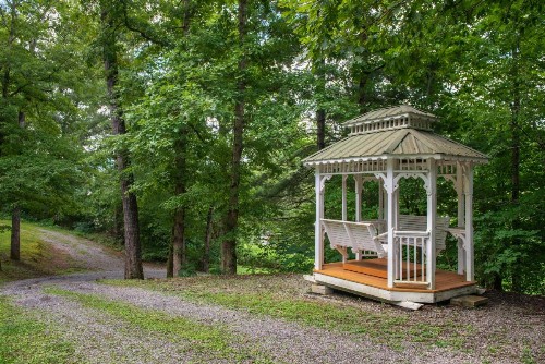 Bear Haven - image 7
