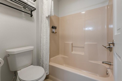 Tremont Lodge & Resort - image 8