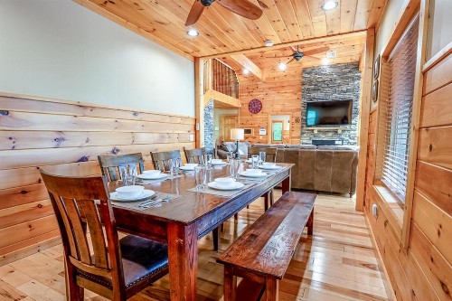 Bearmont Lodge Cabin - image 15