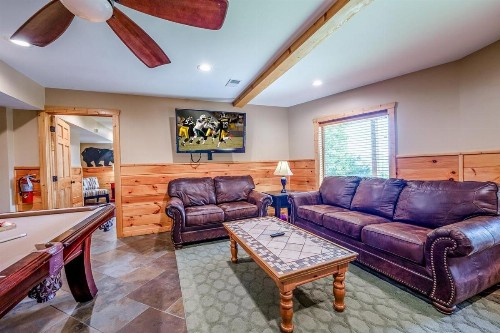 Bearmont Lodge Cabin - image 17