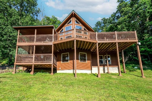 Bearmont Lodge Cabin - image 2