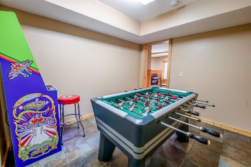 Bearmont Lodge Cabin - image 22