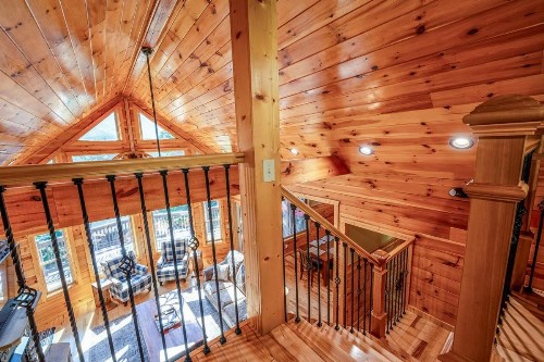 Bearmont Lodge Cabin - image 42