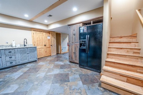 Bearmont Lodge Cabin - image 45