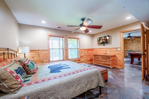 Bearmont Lodge Cabin - image 49