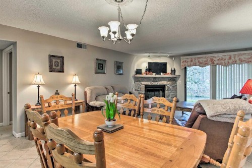 Riverfront Condo Less Than 2 Miles From the National Park! - image 6