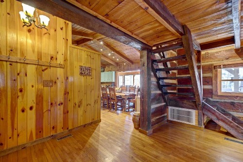 Cozy Log Cabin 6 Mi to Great Smoky Mtns NP! - image 11