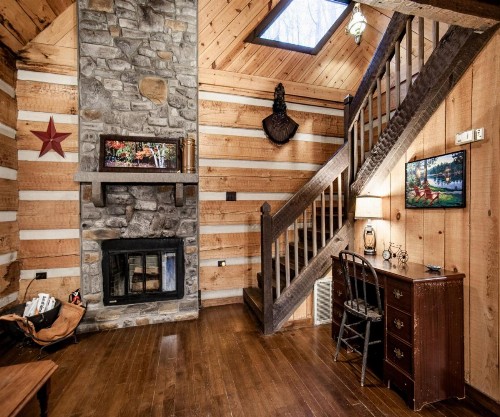 Our Blue Heaven - Secluded with a wood fireplace - image 5