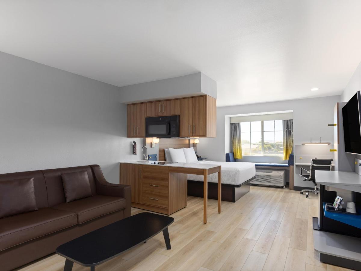Microtel Inn & Suites by Wyndham Tracy - main image