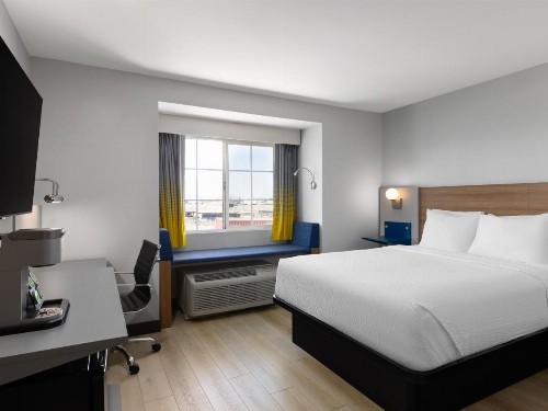 Microtel Inn & Suites by Wyndham Tracy - image 10