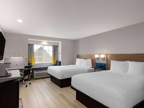 Microtel Inn & Suites by Wyndham Tracy - image 2