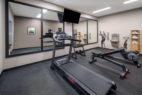Microtel Inn & Suites by Wyndham Tracy - image 28