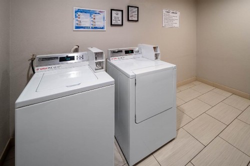 Microtel Inn & Suites by Wyndham Tracy - image 29