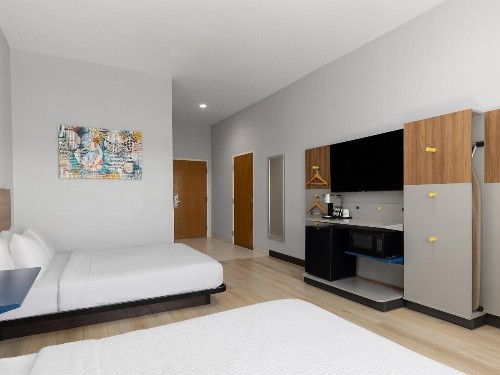 Microtel Inn & Suites by Wyndham Tracy - image 48