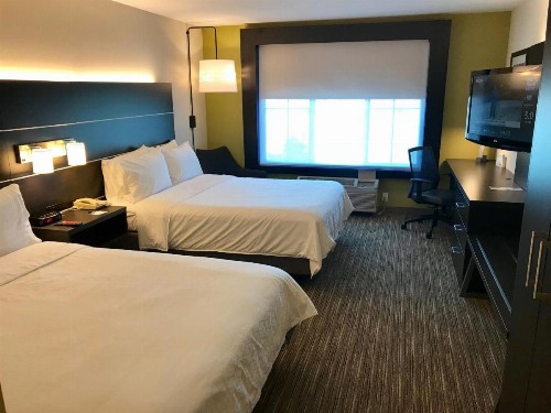 Holiday Inn Express & Suites Tracy an IHG Hotel - image 10