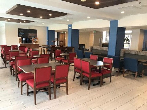Holiday Inn Express & Suites Tracy an IHG Hotel - image 25