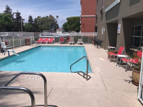 Holiday Inn Express & Suites Tracy an IHG Hotel - image 26