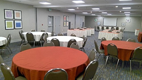 Holiday Inn Express & Suites Tracy an IHG Hotel - image 33
