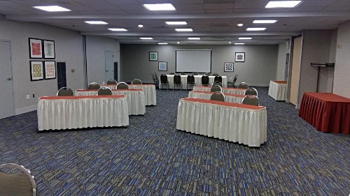 Holiday Inn Express & Suites Tracy an IHG Hotel - image 37
