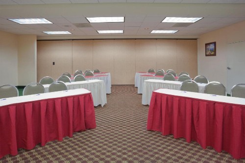 Holiday Inn Express & Suites Tracy an IHG Hotel - image 38