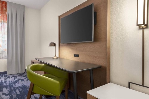 Fairfield Inn by Marriott Tracy - image 15