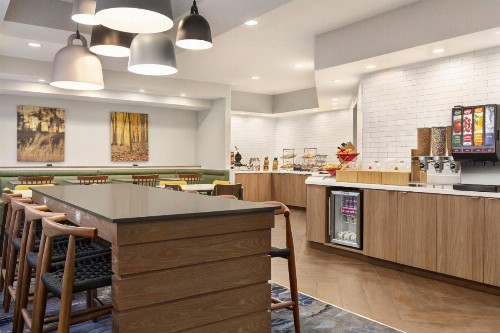 Fairfield Inn by Marriott Tracy - image 20