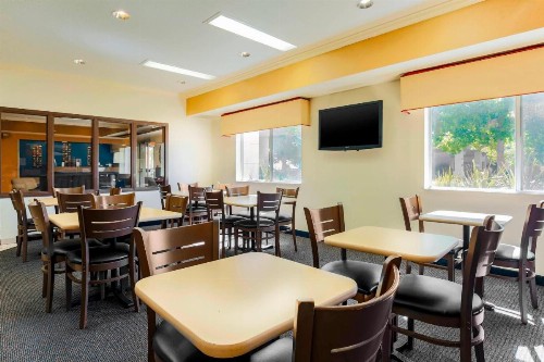 Fairfield Inn by Marriott Tracy - image 21