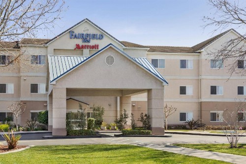 Fairfield Inn by Marriott Tracy - image 3