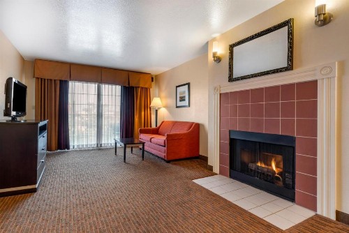 Best Western Luxury Inn - image 3