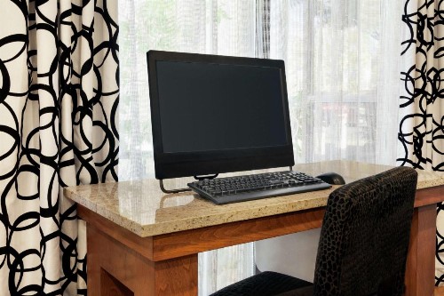 Hampton Inn Tracy - image 12