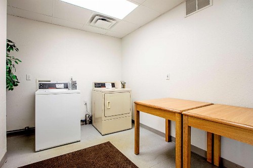 Seasons Inn Traverse City - image 4