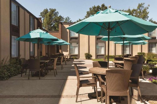 Country Inn & Suites by Radisson Traverse City MI - image 40