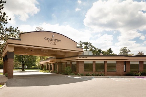 Country Inn & Suites by Radisson Traverse City MI - image 5