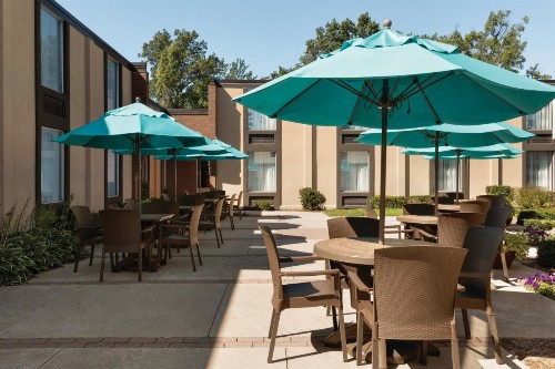 Country Inn & Suites by Radisson Traverse City MI - image 9