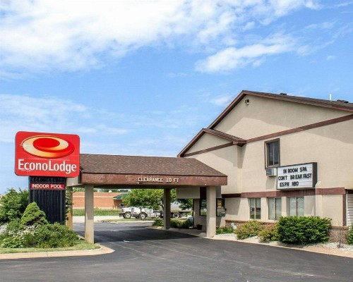 Econo Lodge Traverse City - image 10