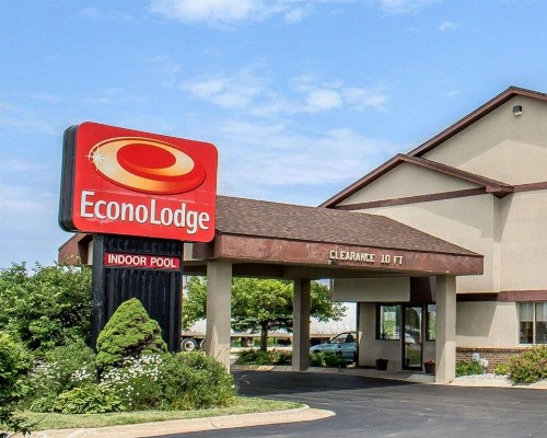 Econo Lodge Traverse City - image 15
