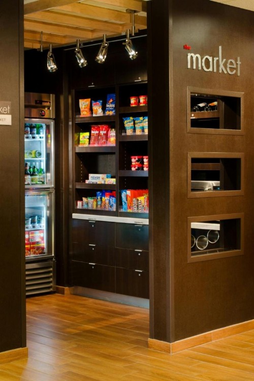 Courtyard by Marriott Traverse City - image 11