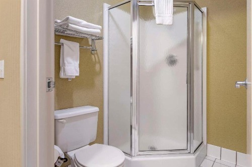 Comfort Inn Traverse City - image 10