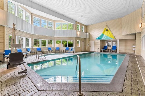 Comfort Inn Traverse City - image 16