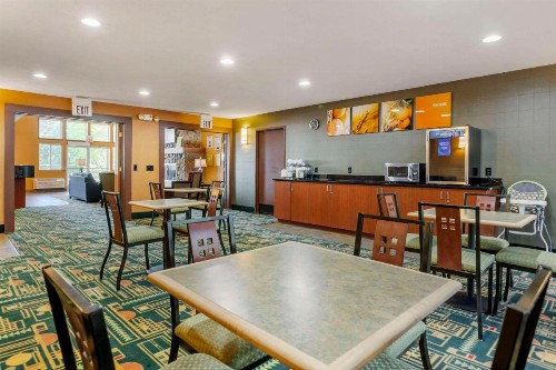 Comfort Inn Traverse City - image 19