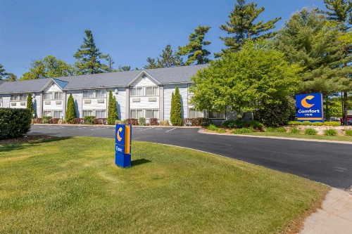 Comfort Inn Traverse City - image 20