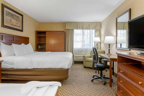Comfort Inn Traverse City - image 8