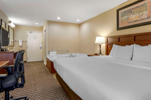Comfort Inn Traverse City - image 9