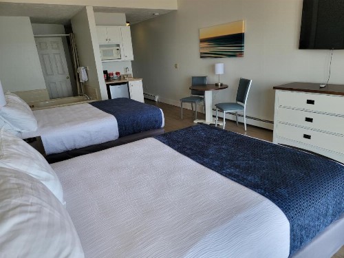 Pointes North Beachfront Resort Hotel - image 26